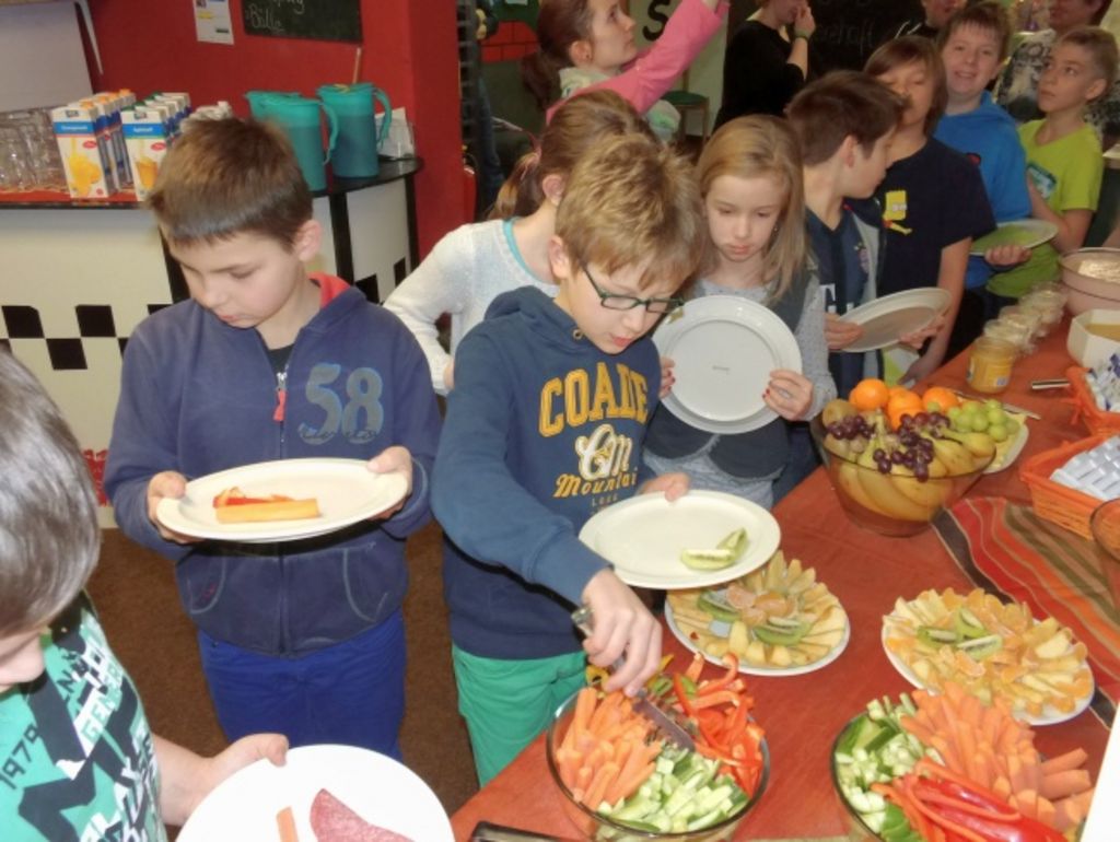 35 Kinder erhalten täglich Frühstück