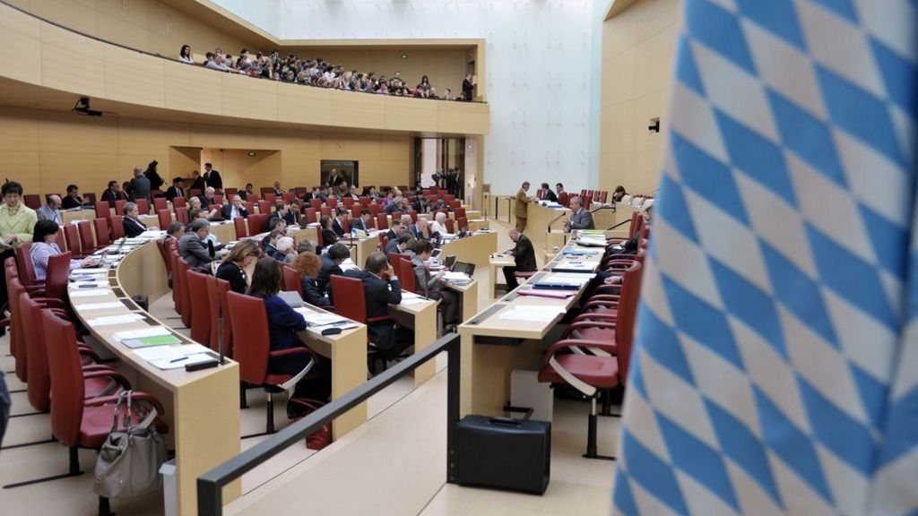 Stellenhebungen_Teil_2_Bayerischer_Landtag.jpg