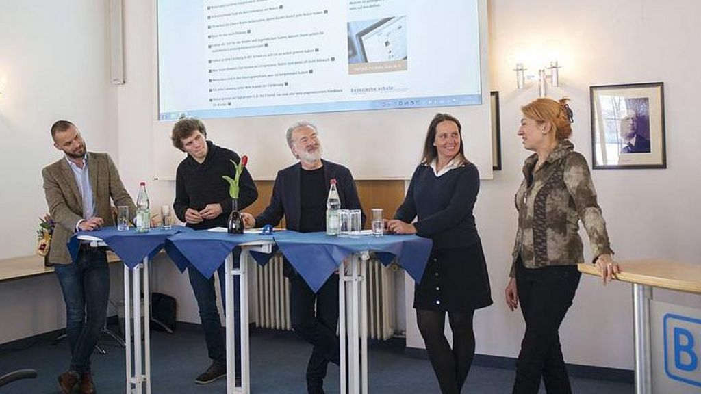 BEV und BLLV vertreten in vielen schulpolitischen Fragen ähnliche Standpunkte, sagt BEV-Vorsitzende Henrike Paede (rechts)