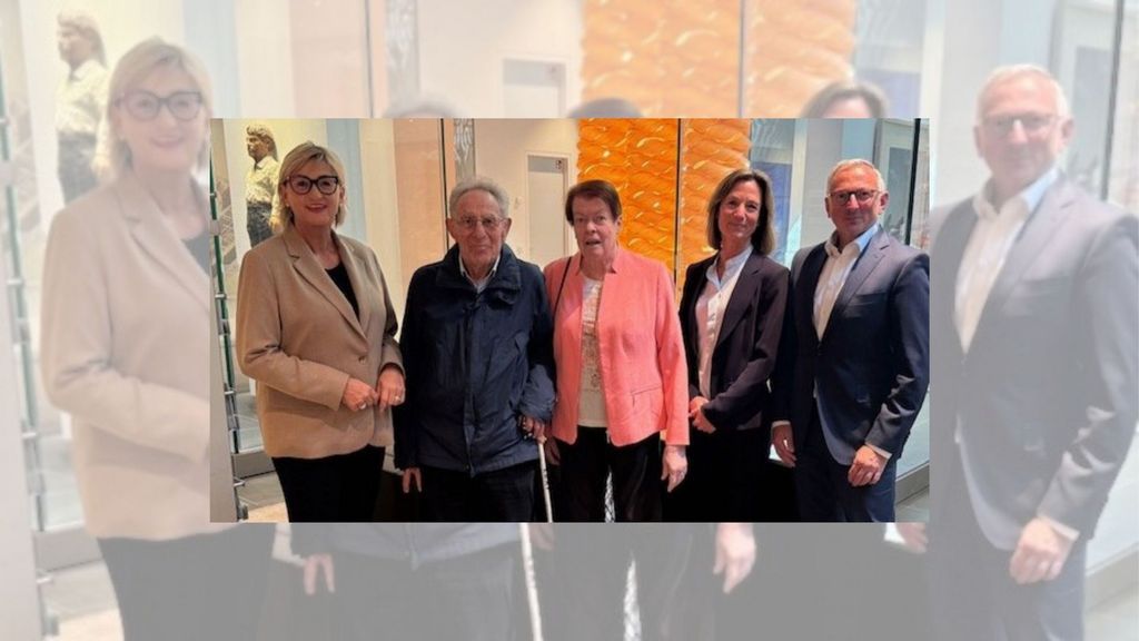v.l.n.r.: Simone Fleischmann, Gottfried Heller, Margret Heller, Dr. Yvonne Dort - Deutscher Hochschulverband und Olaf Snay - Unicredit Bank