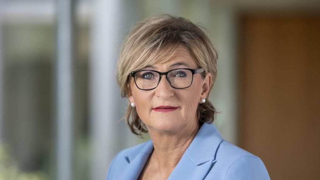 Simone_Fleischmann_Sitzenbleiben1.jpg
