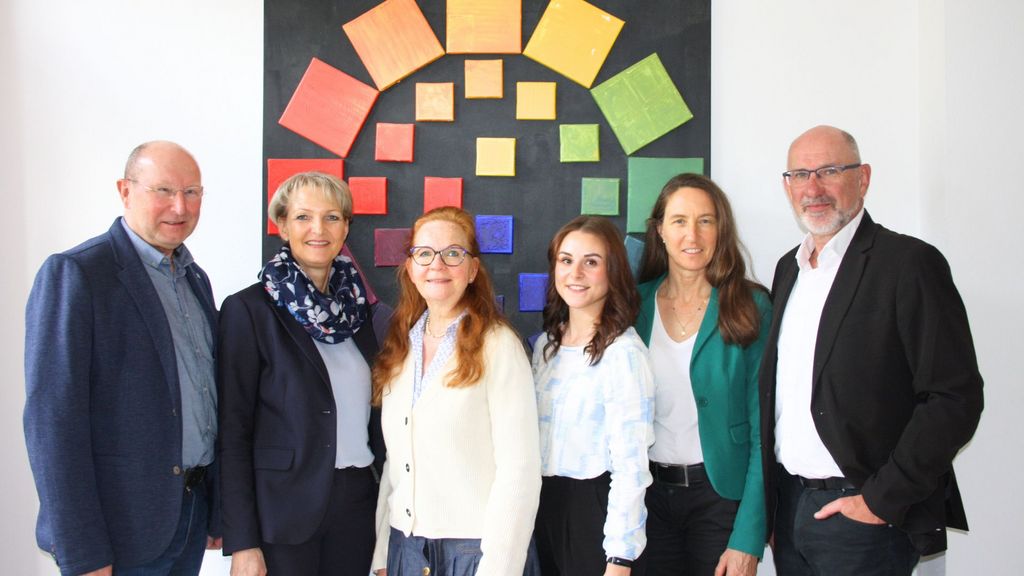 v.r. Gerd Nitschke, 1.Vizepräsident BLLV, Beate Buchberger FG Obb, Katja Finn, FG Studierende FS, Beatrix Graupner, Ltg Staatsinstitut FöL, Karin Baumgartner, Stellv. Ltg Staatsinstitut, Jochen Fischer, LFG FöL im BLLV