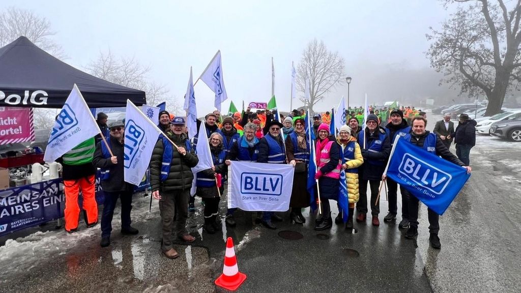 Der BLLV bei der Mahnwache in Kloster Banz; Foto: Henrik Schödel