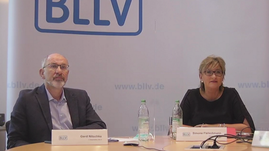 Bild: Gerd Nitschke, 1. BLLV-Vizepräsident und Simone Fleischmann, BLLV-Präsidentin bei der BLLV-Pressekonferenz (v.l.n.r.).